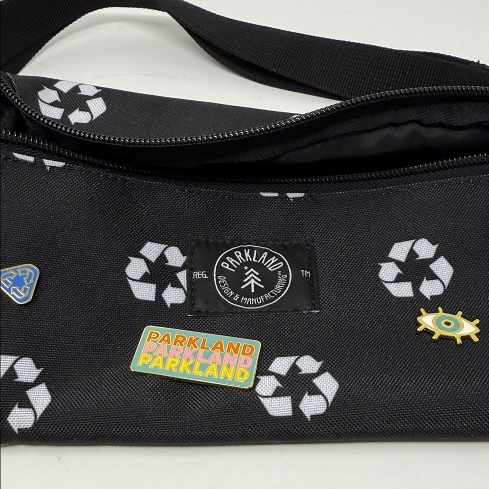 Parkland Black Fanny Pack with decorator pins NEW - Picture 2 of 7